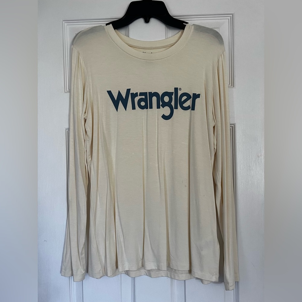 Medium Wrangler long sleeve shirt